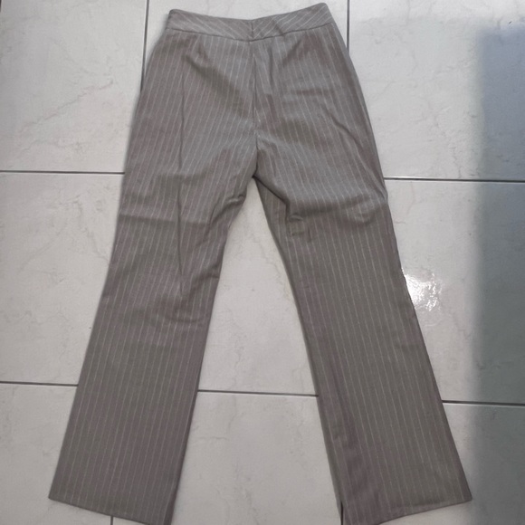 Suit - Picture 6 of 9